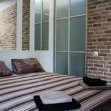 Apartment On Pobedy Square *